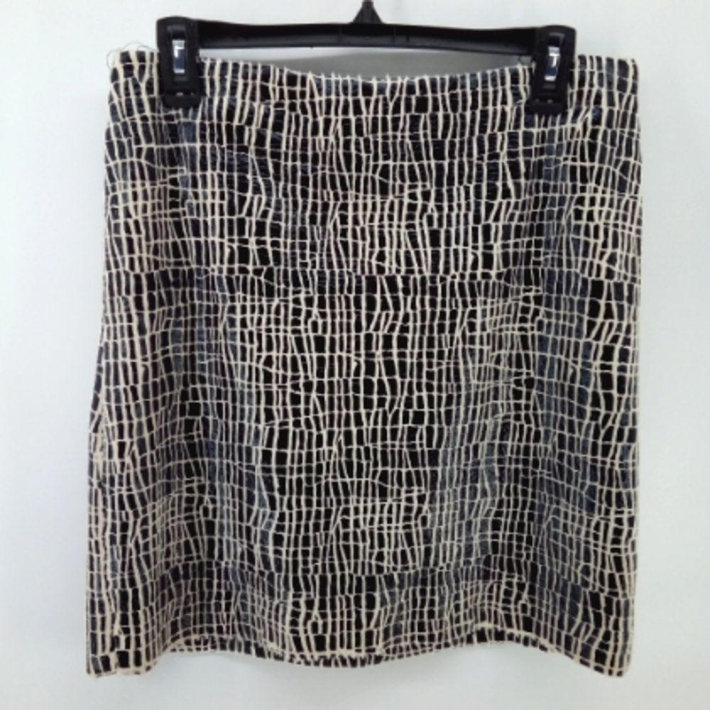 W by Worth Black Cream Textured Puffy Skirt 8